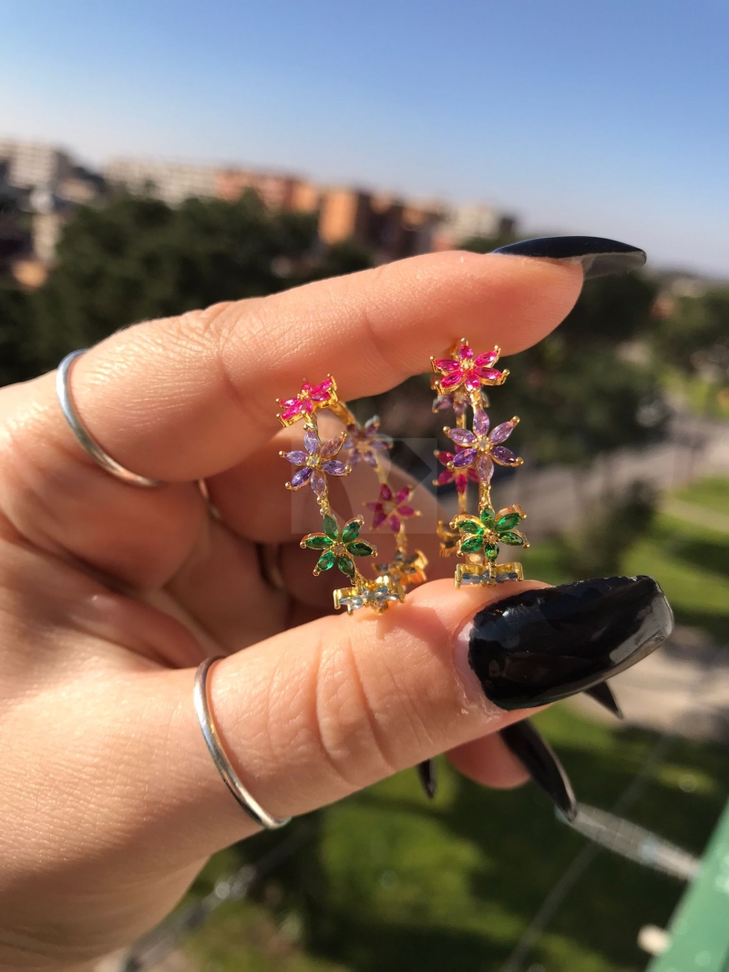 Acquista ora orecchini cerchi margherita multicolore su elefantebianco.jewelry