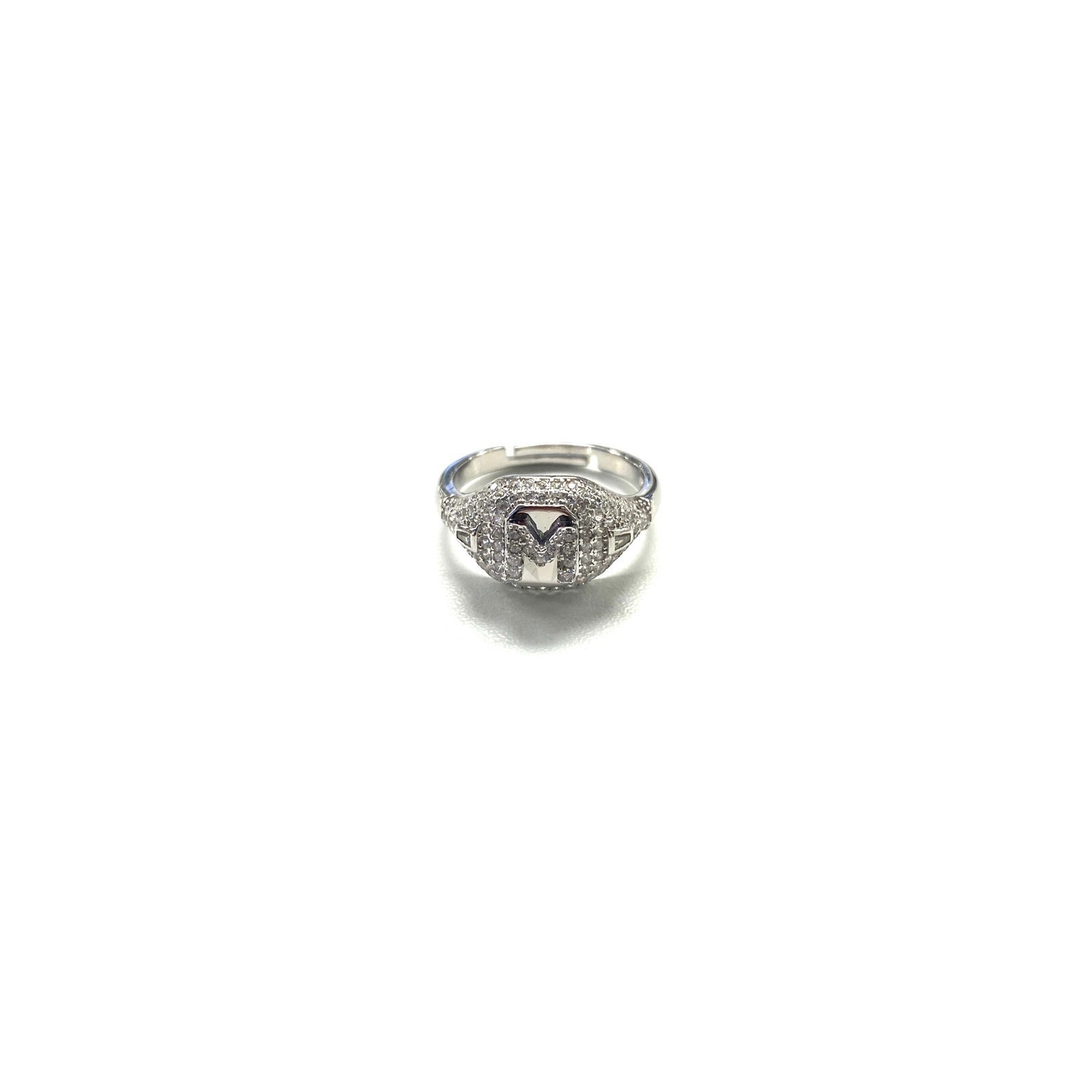 Acquista ora anello lettera tutti zirconi su elefantebianco.jewelry