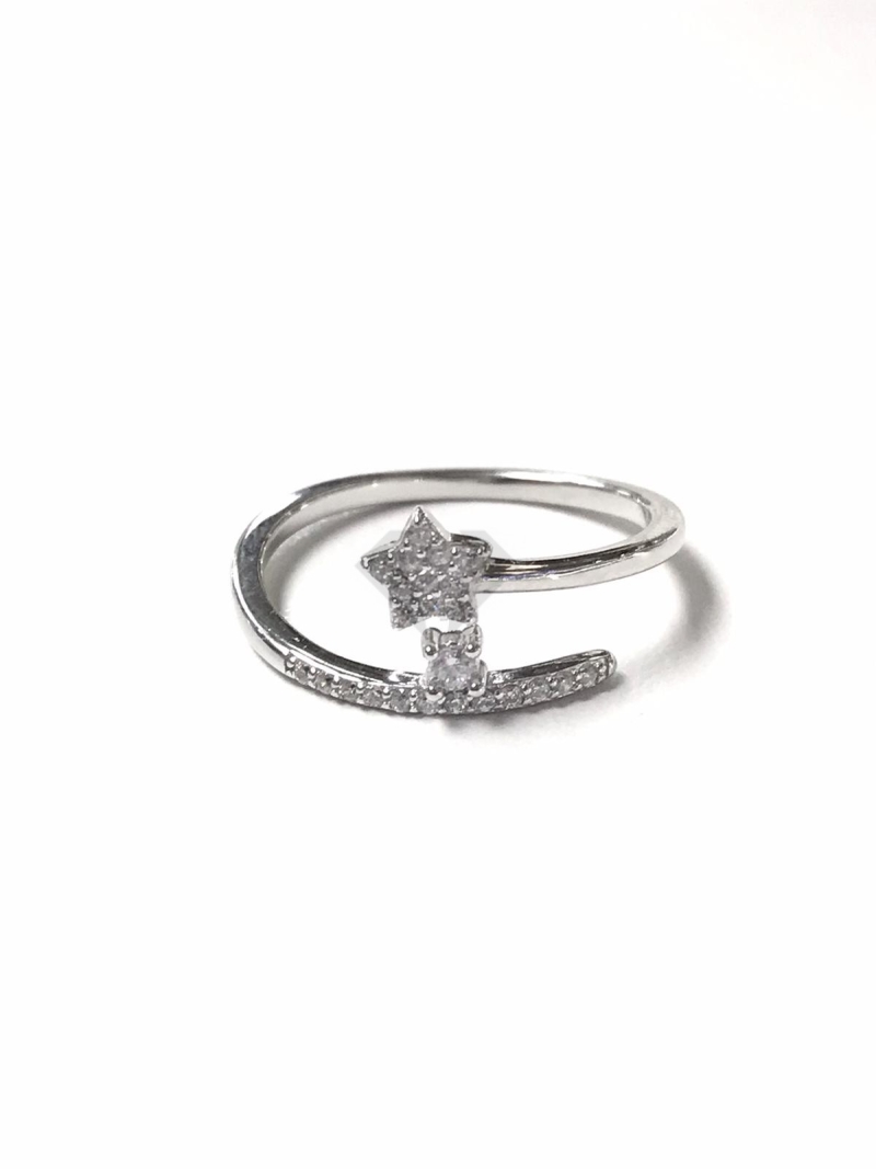 Acquista ora Anello stellina e punto luce su elefantebianco.jewelry