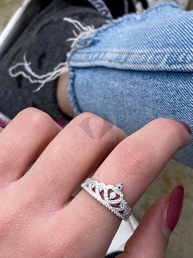 Acquista ora Anello corona su elefantebianco.jewelry