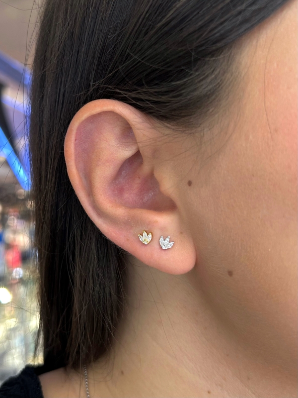 Acquista ora orecchini mini 3 petali su elefantebianco.jewelry
