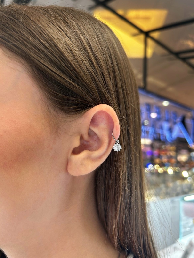 Acquista ora cerchietto lobo o helix con pendente girasole su elefantebianco.jewelry