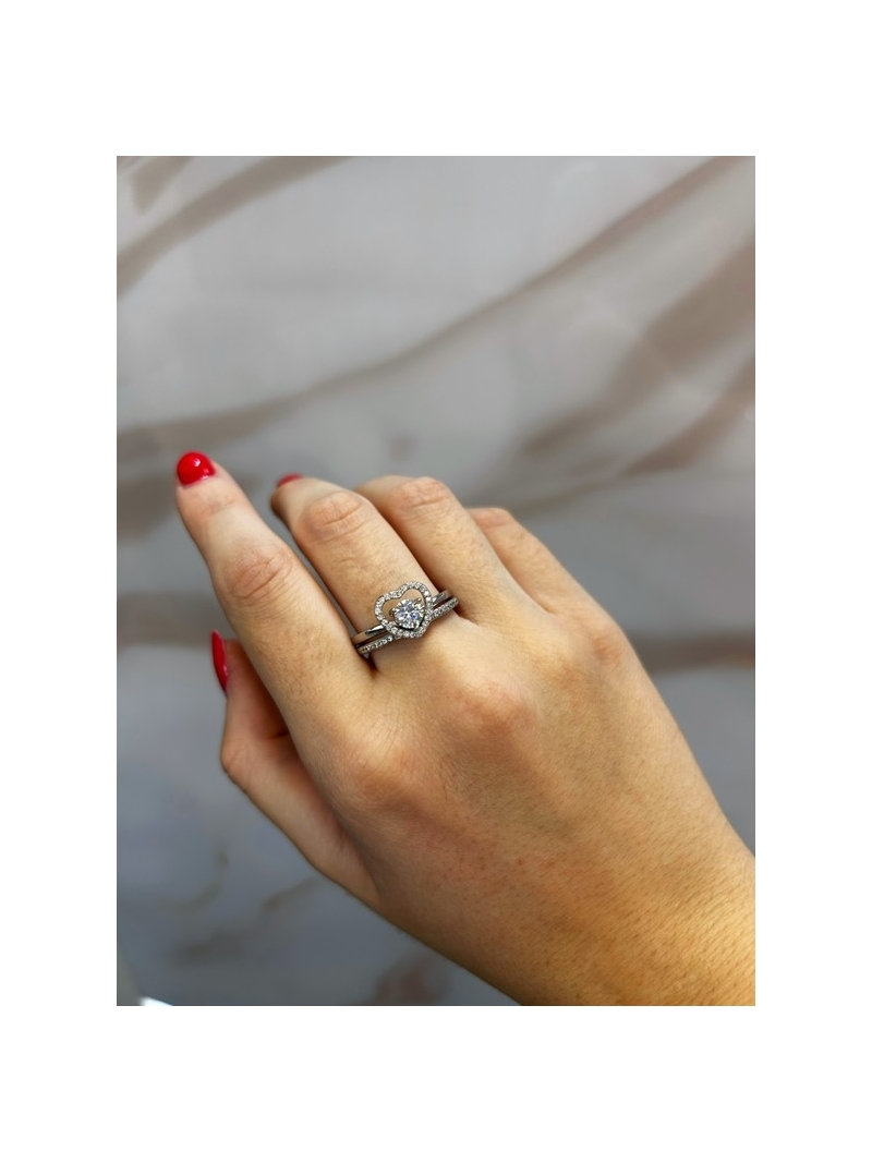 Acquista ora anello punto luce in cuore su elefantebianco.jewelry