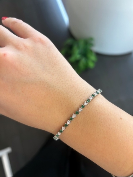 Acquista ora tennis tutti cuori verde e bianco su elefantebianco.jewelry
