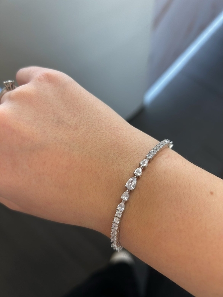Acquista ora tennis con gocce su elefantebianco.jewelry