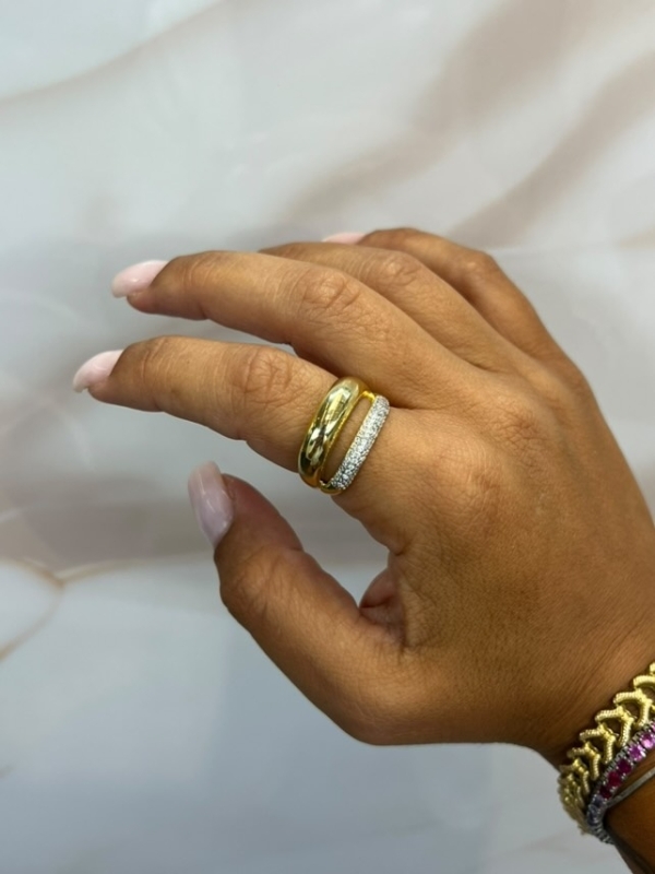 Acquista ora anello bombato e filo zirconi gold su elefantebianco.jewelry