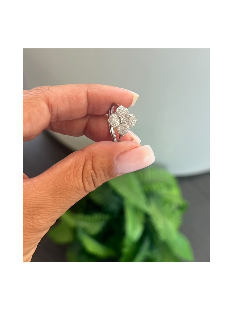 Acquista ora Anello fiore di loto su elefantebianco.jewelry