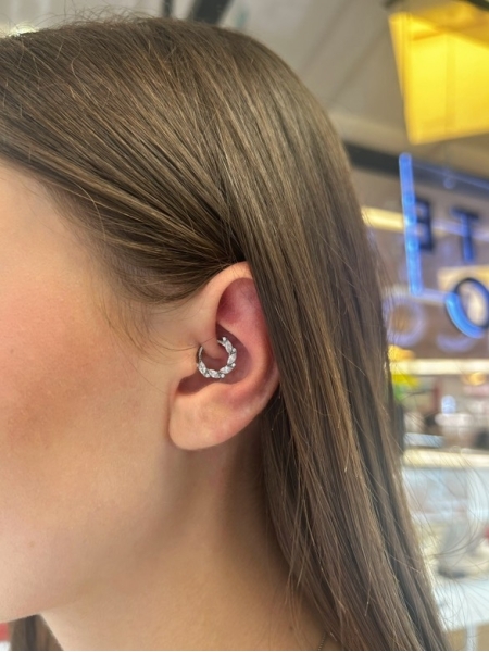 Acquista ora piercing cerchietto 5 pietre su elefantebianco.jewelry