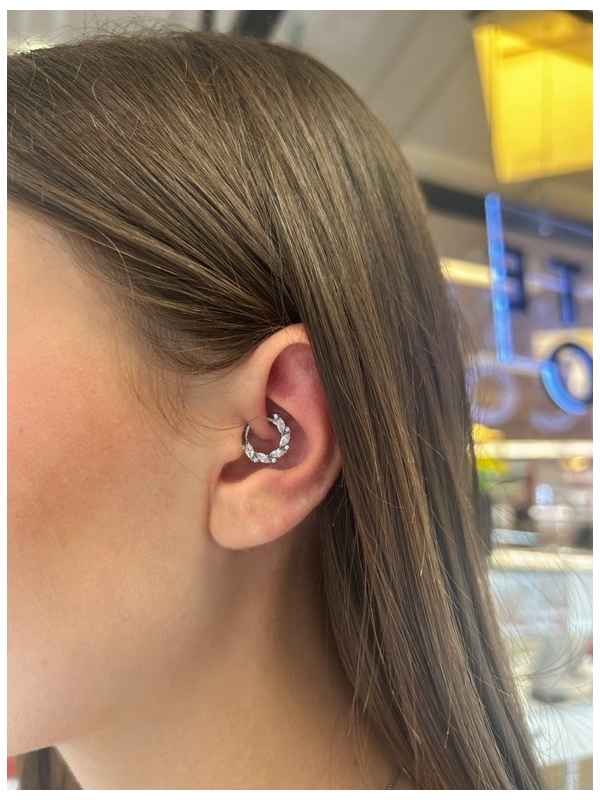 Acquista ora piercing cerchietto 5 pietre su elefantebianco.jewelry