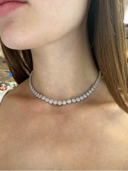 Acquista ora collana punto luce tondo zirconato su elefantebianco.jewelry