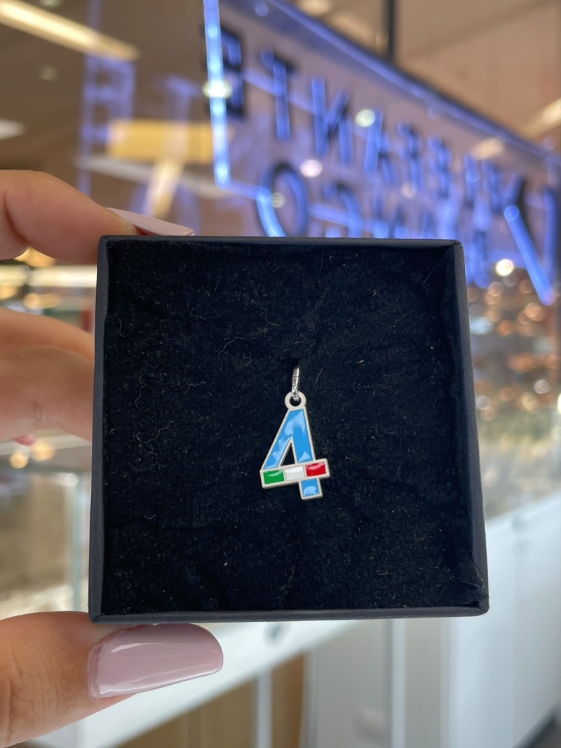 Acquista ora ciondolo napoli gobbo su elefantebianco.jewelry