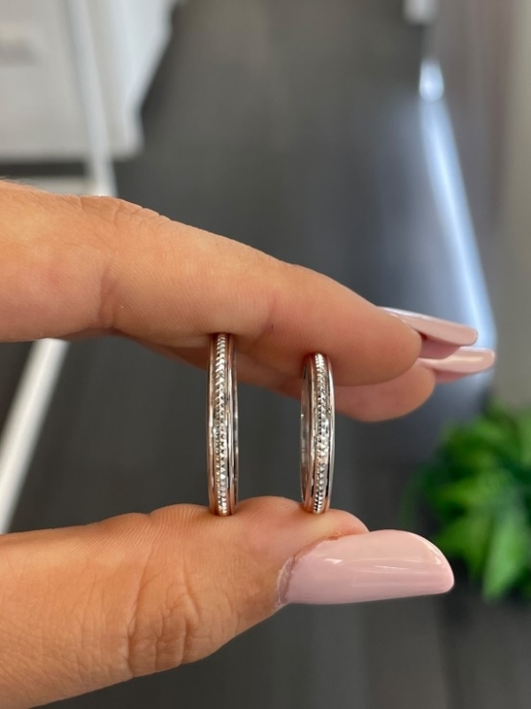 Acquista ora fedina con effetto diamantato centrale su elefantebianco.jewelry