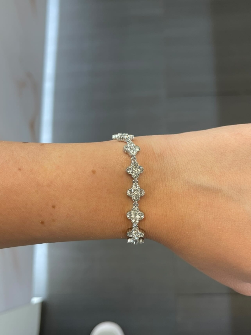 Acquista ora bracciale tutti fiori su elefantebianco.jewelry