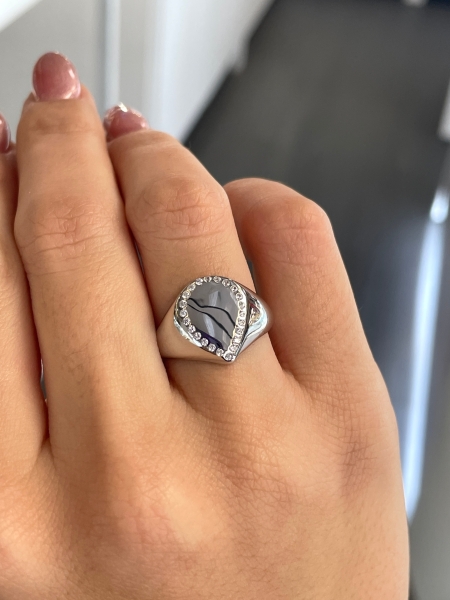 Acquista ora anello chevalier goccia con zirconi su elefantebianco.jewelry