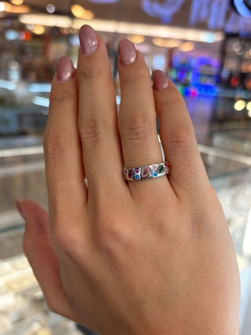 Acquista ora anello con pietre colorate su elefantebianco.jewelry