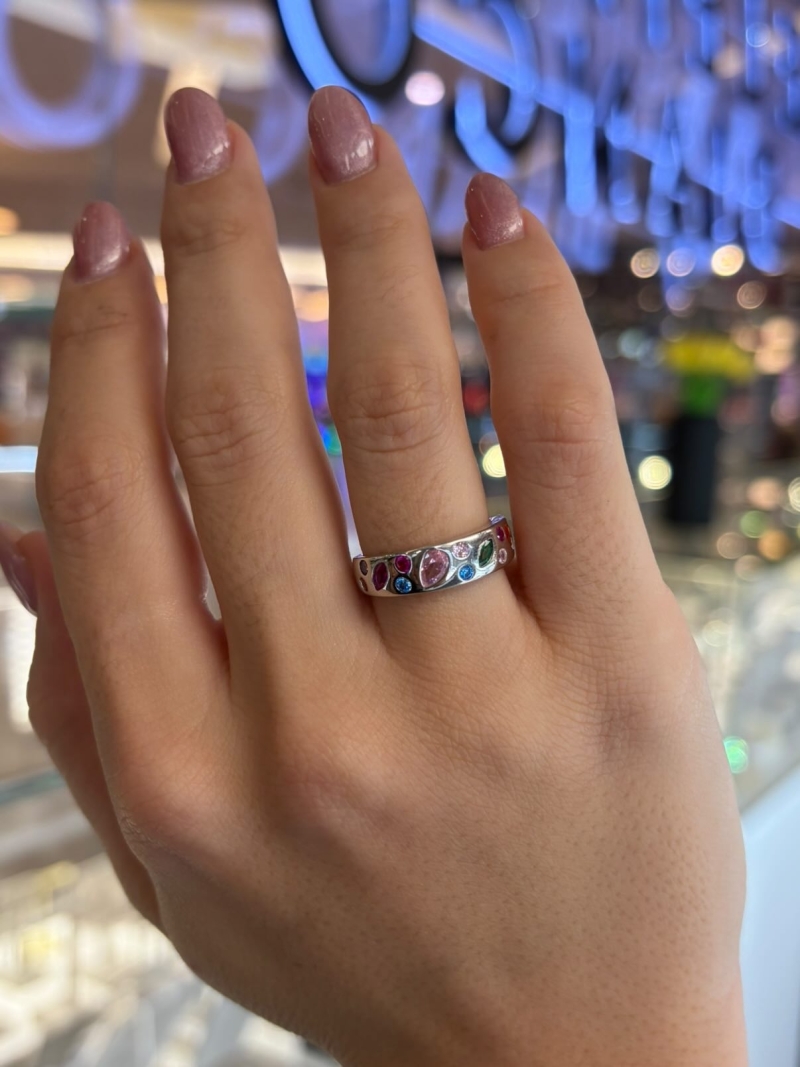 Acquista ora anello con pietre colorate su elefantebianco.jewelry
