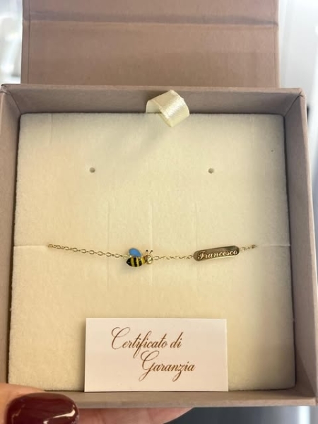Acquista ora bracciale bimbo in oro 750 con targa e ape (incisone omaggio) su elefantebianco.jewelry 2
