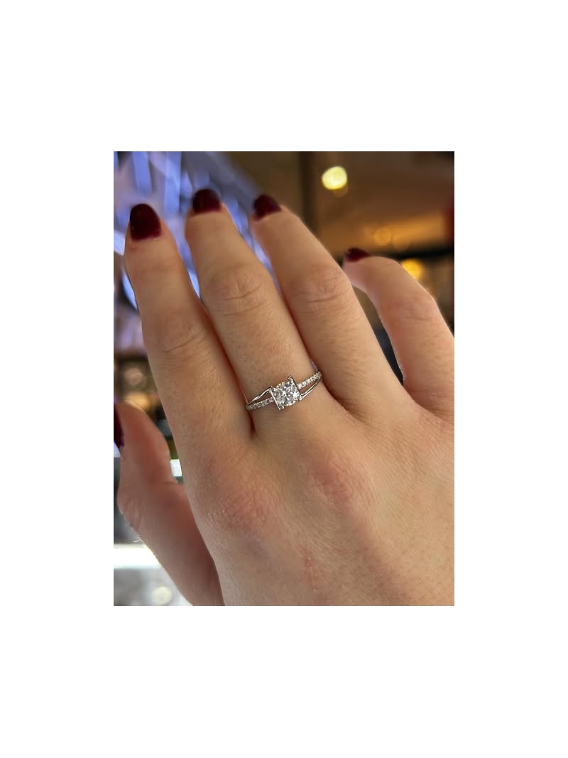 Acquista ora anello solitario aura oro 750 su elefantebianco.jewelry