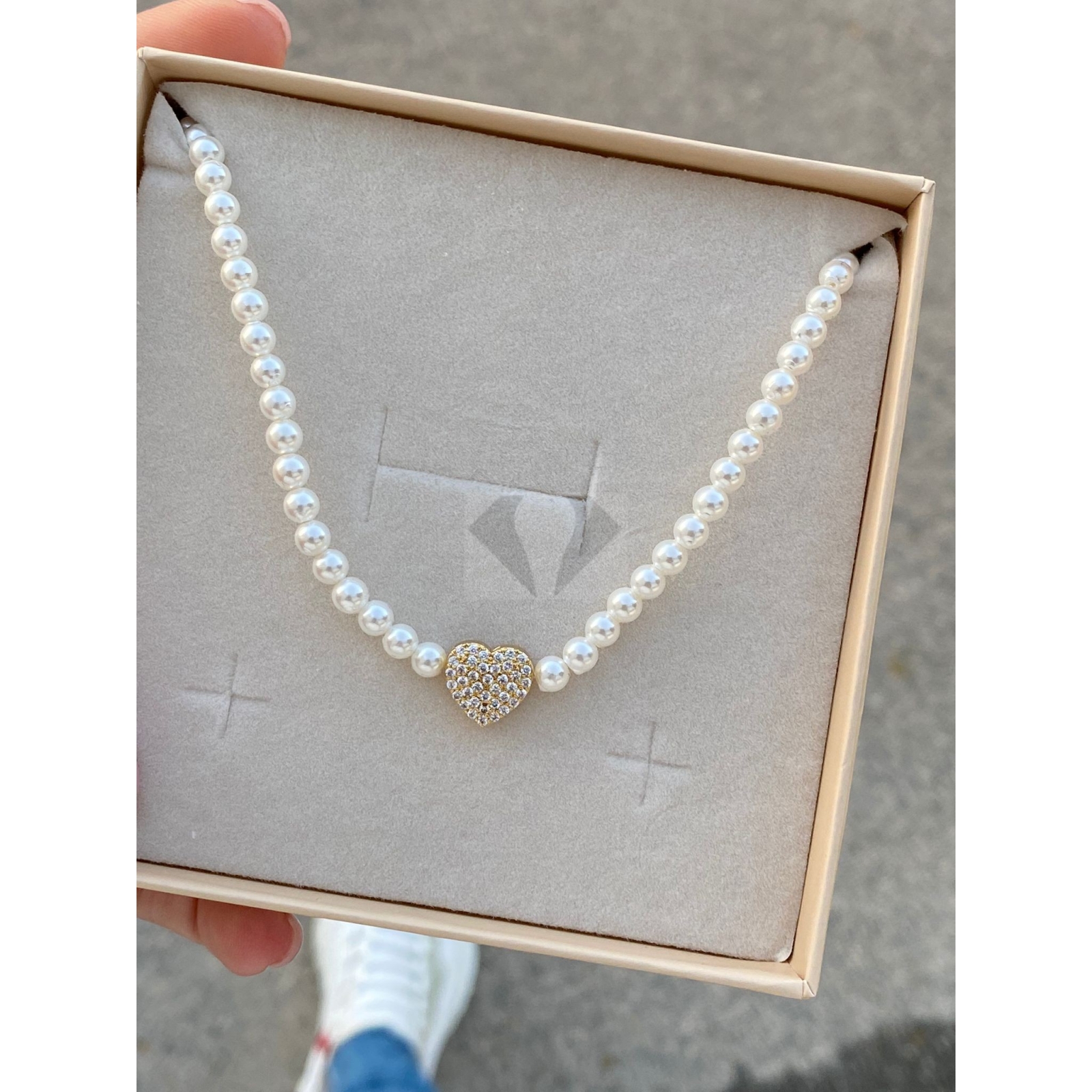 Acquista ora Collana perle e cuore su elefantebianco.jewelry