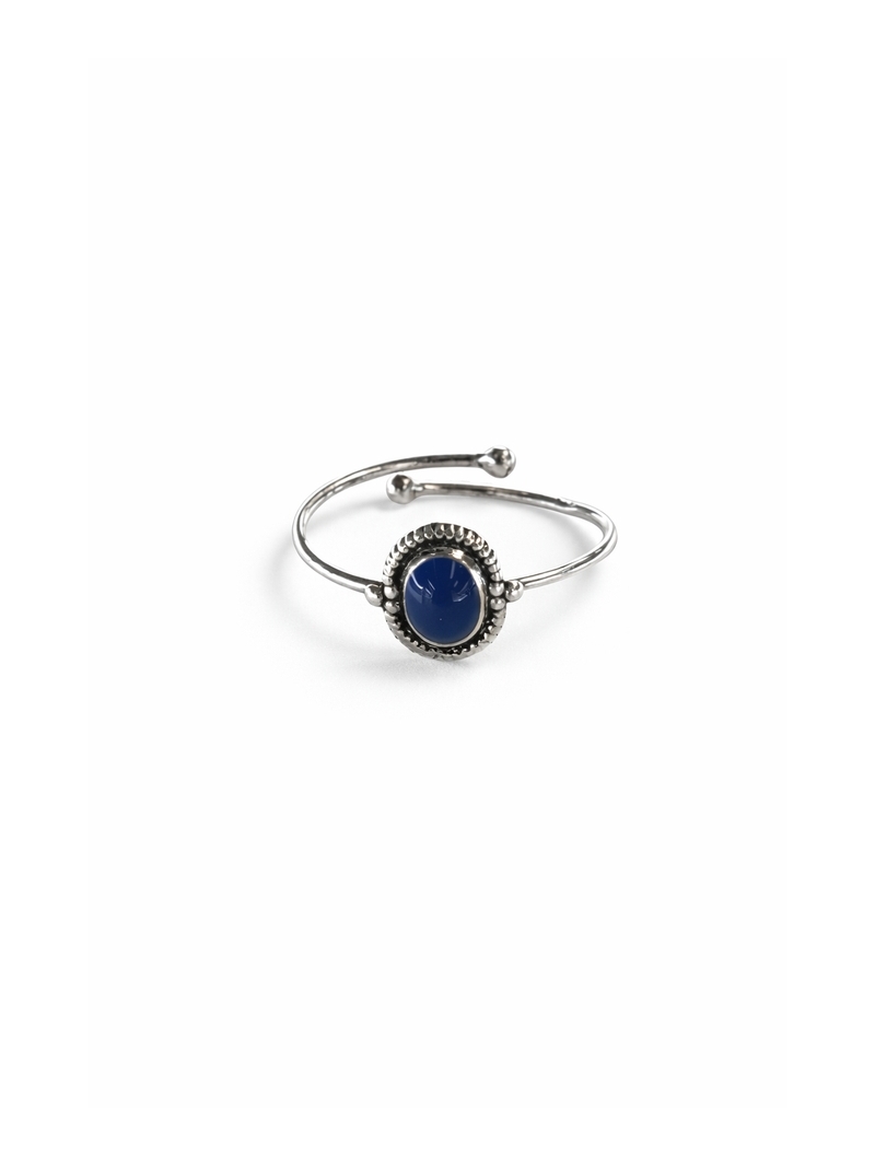 Acquista ora anello con pietra ovale blu su elefantebianco.jewelry