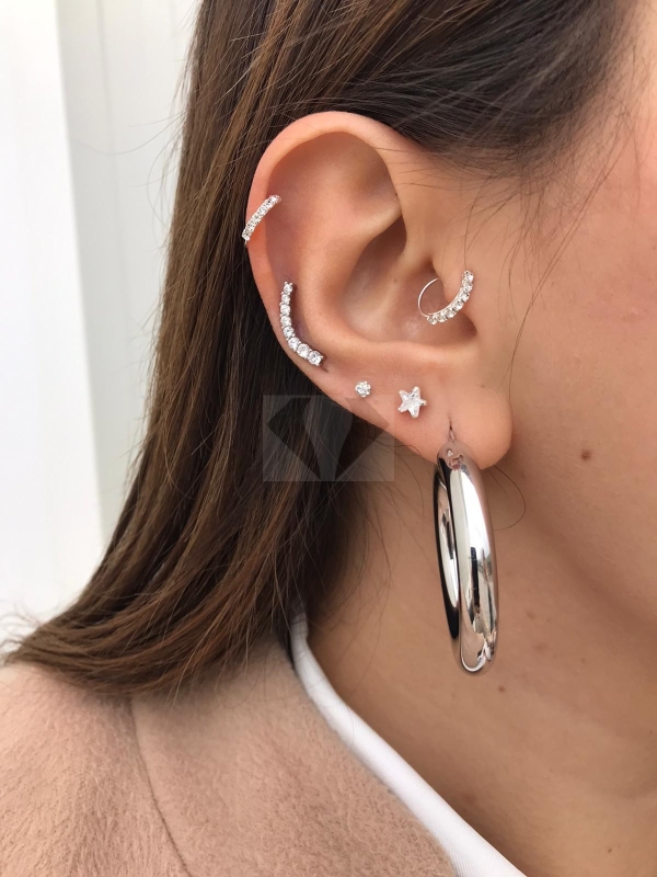 Acquista ora Orecchini Stud su elefantebianco.jewelry
