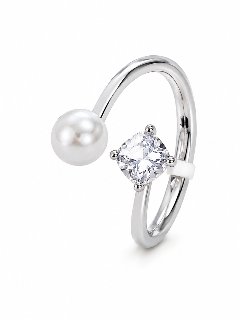 Acquista ora anello perla e punto luce su elefantebianco.jewelry