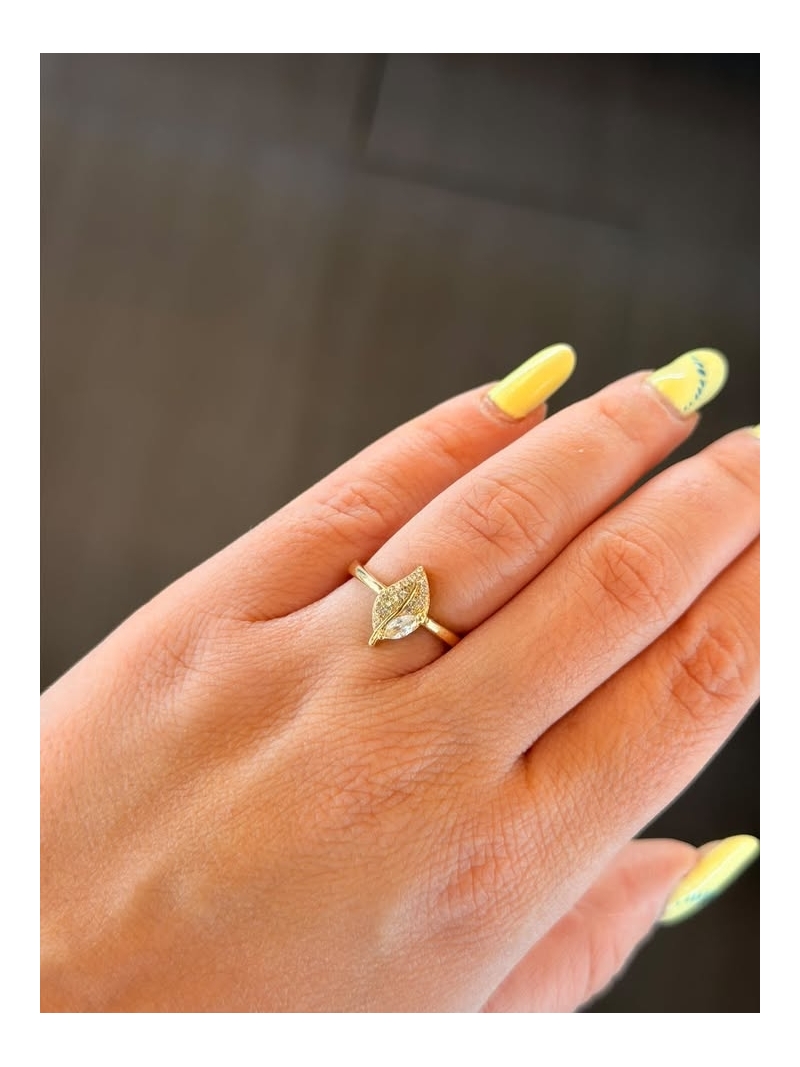 Acquista ora anello foglia gold su elefantebianco.jewelry